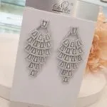Elegant Shimmer Earrings - Image 3