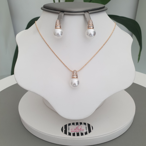 2Piece Pearl Cap Set