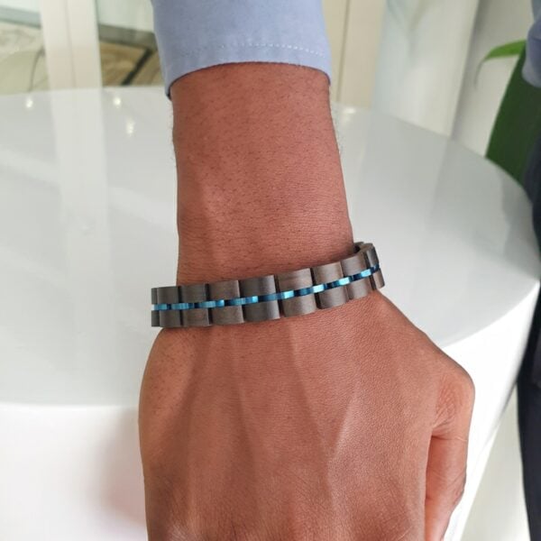 Distinguish Wooden Bracelet