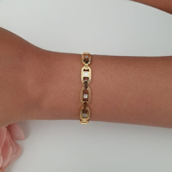 Golden Link Bracelet