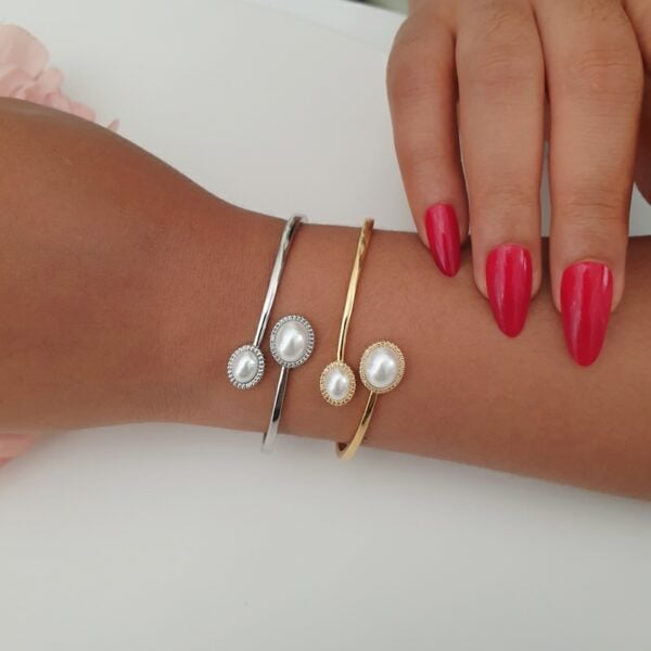 Sunlit Pearl Bangle