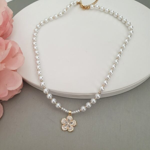 Primerose Pearl Necklace