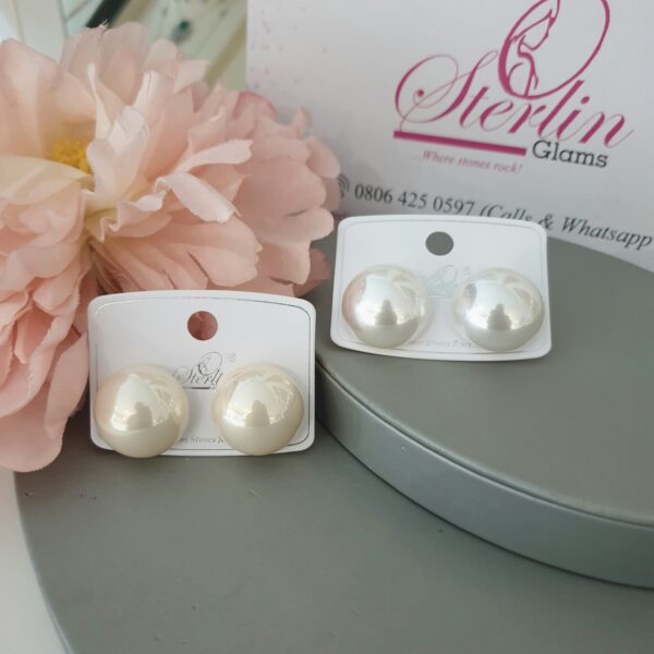 Luna Pearl Big Studs