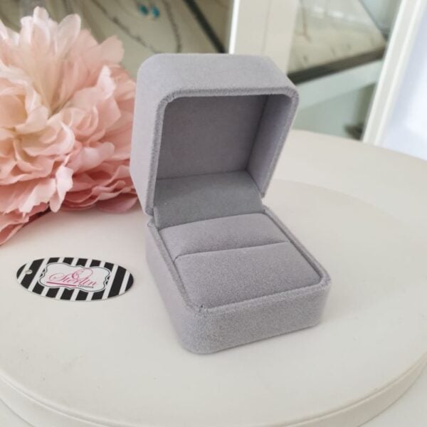 PREMIUM RING GREY VELVET BOX